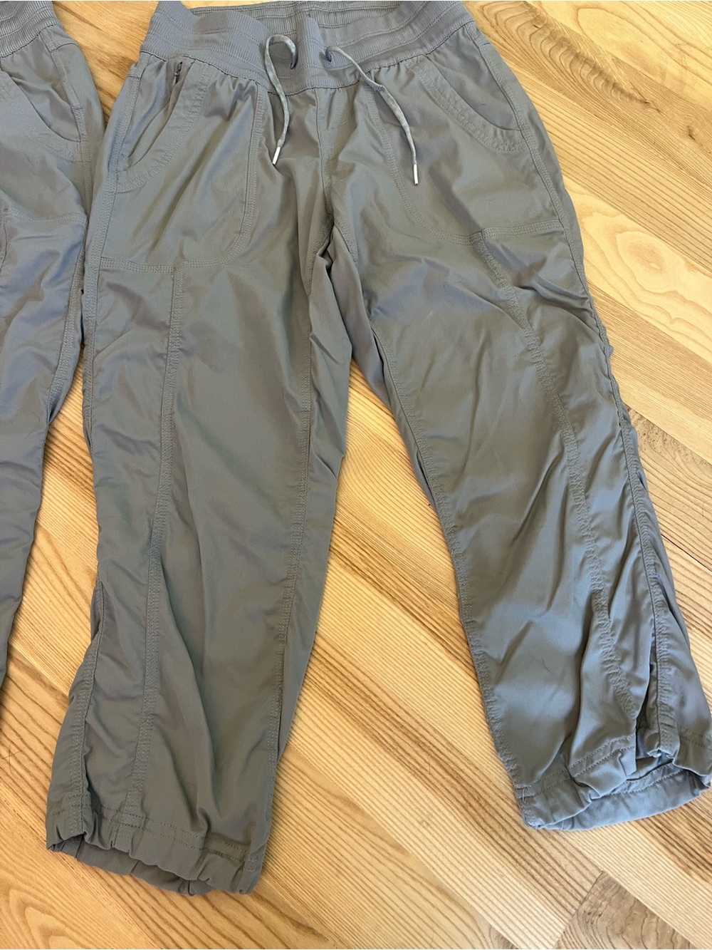 The North Face Aphrodite 2.0 Gray Pants and Capris - Picture 6 of 10